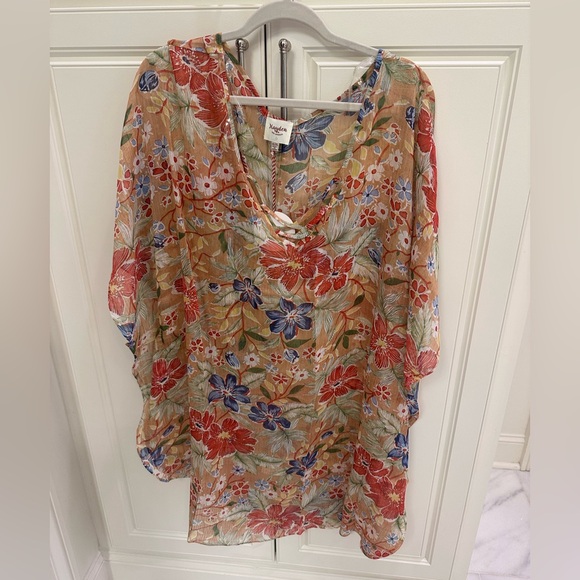 Hayden Los Angeles Mixed floral dolman sleeve blouse - Picture 1 of 4